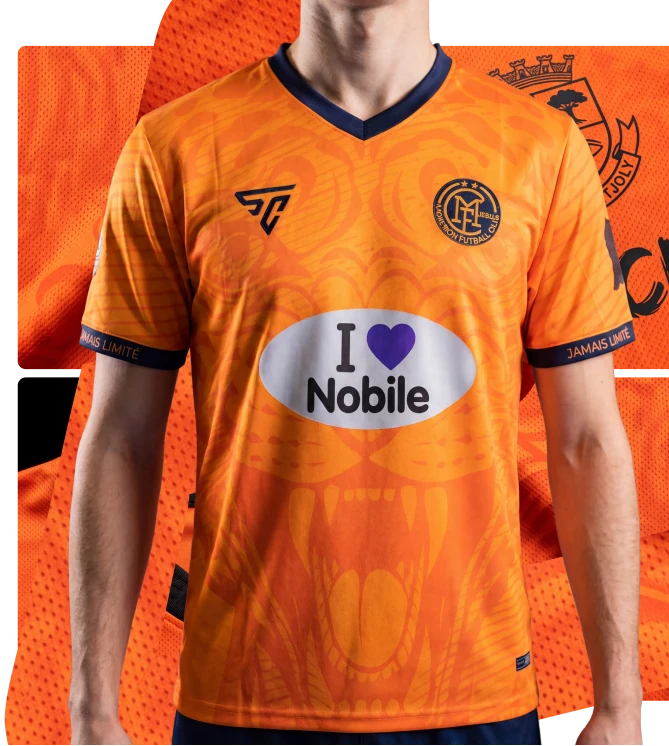 Maillot de football orange sur-mesure porté – Gamme Signature SC Sport, équipementier sportif en Guyane